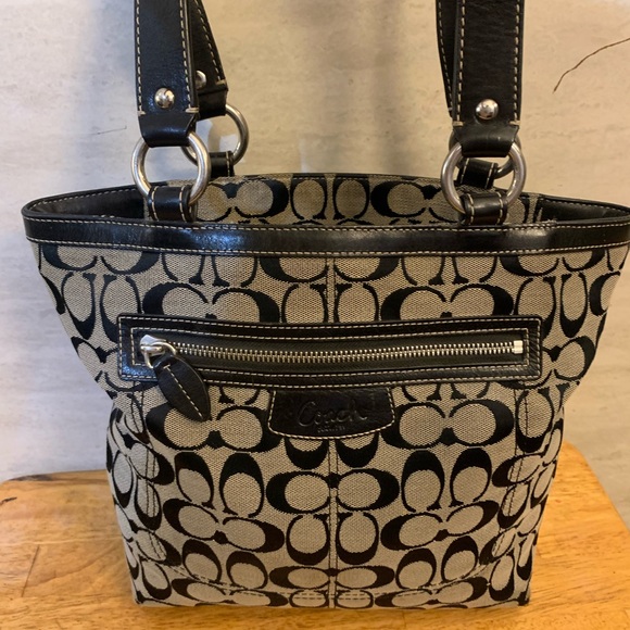 Authentic Coach Signature Lunch Penelope Tote Bag - Picture 1 of 12